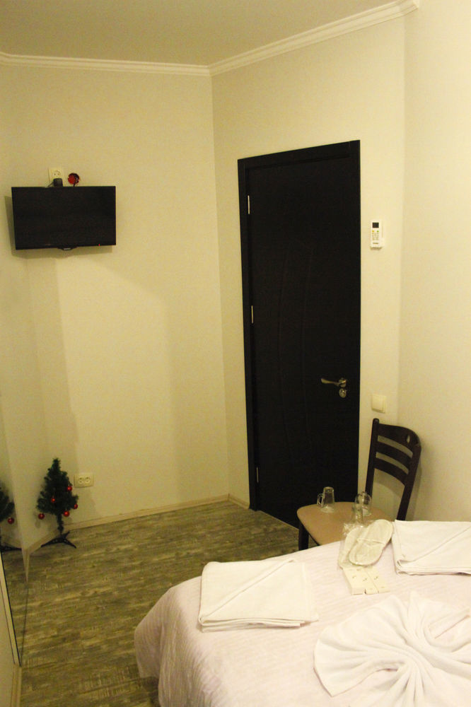 Apartment On Rustaveli Avenue Tbilisi Ngoại thất bức ảnh