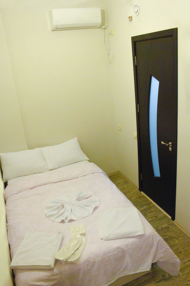 Apartment On Rustaveli Avenue Tbilisi Ngoại thất bức ảnh