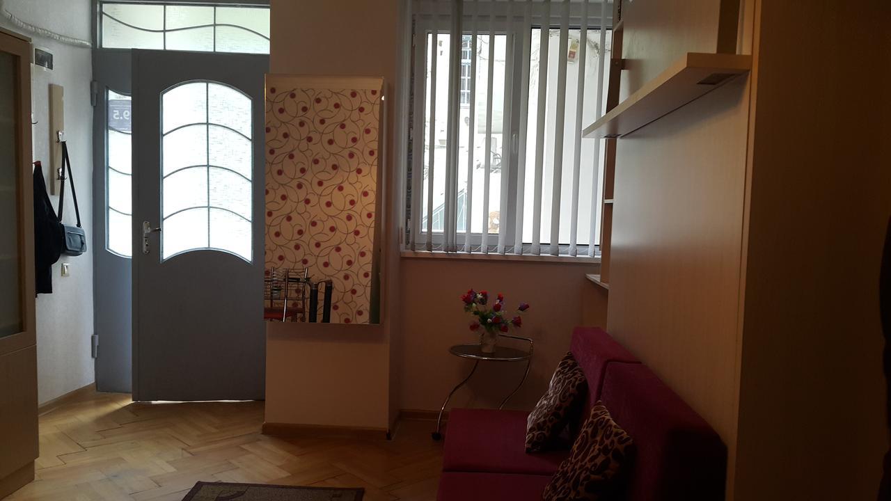 Apartment On Rustaveli Avenue Tbilisi Ngoại thất bức ảnh