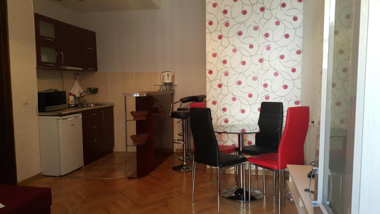 Apartment On Rustaveli Avenue Tbilisi Ngoại thất bức ảnh